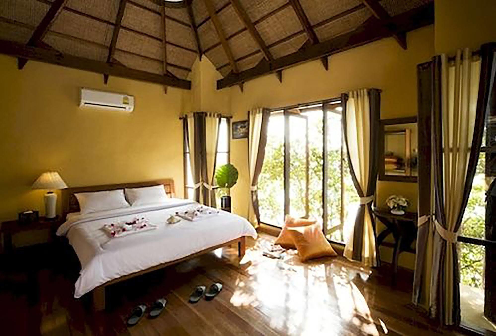 Captain Hook Resort @Koh Kood Ko Kut Zewnętrze zdjęcie